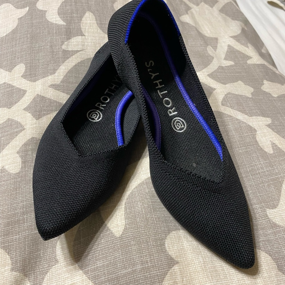 Rothy's Black Pointed Knit Flats with Blue Trim